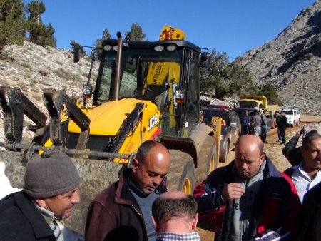 Yaylada mahsur kalan 4 kişi kurtarıldı