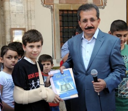 Yaz Kur'an kursları başladı, camiler çocuklarla şenlendi