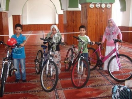 Yaz Kuran Kursuna Katılan Öğrenciler Hem Yarıştı Hem Eğlendi