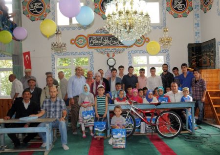 Yaz kurslarını tamamlayan öğrencilere ödül