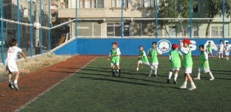 Yaz Okullarına 2 Bin 500 Öğrenci Kayıt Yaptırdı