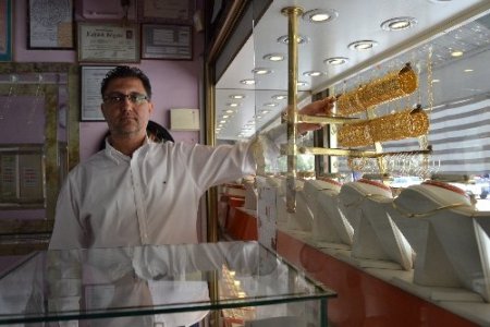 Yaza bir ay kala kuyumcularda düğüncü bereketi yaşıyor