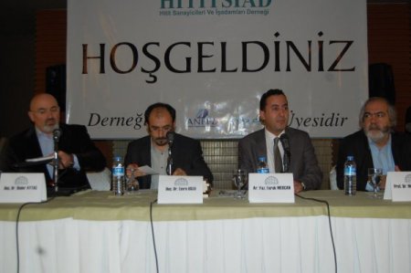 Yazar Mehmet Altan: Seçime 30 Yıl Önceki Darbenin Partiler Yasası İle Gidiyoruz