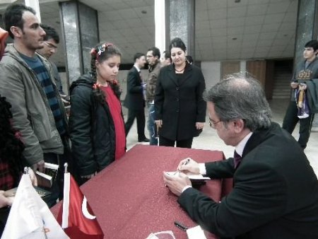 'yazar Memurlar' Ödüllerini Aldı