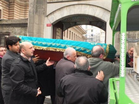 Yazar Ocakoğlu’nun babası son yolculuğuna uğurlandı