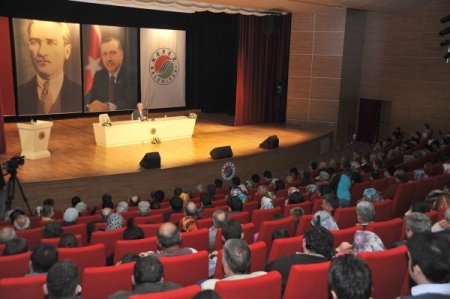Yazar Vakkasoğlu, Antalyalılara Çanakkale Ruhunu Anlattı