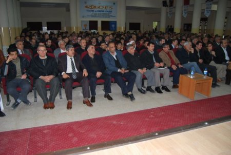 Yazarlar Suruç'ta Yeni Anayasayı Anlattı
