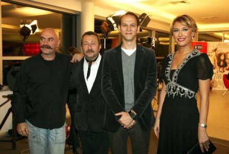 "yedi Kocalı Hürmüz" Vizyondan Önce İlk Kez Bursa'da