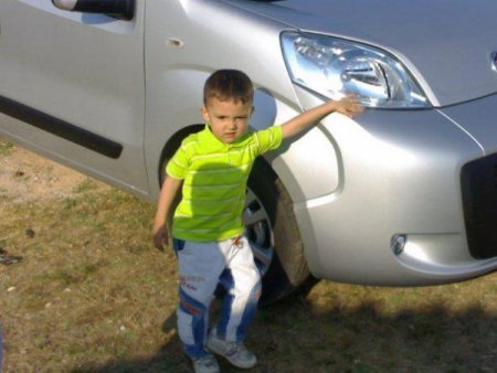 Yedi Yaşındaki Çocuk Evde Ölü Bulundu