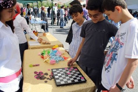 Yelkenoğlu Liseleri Matematik Ve Fen Yarışması Düzenledi