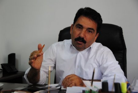 Yem sorunu yaşamayan Hollandalı süt üreticisi daha karlı