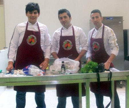 Yemek yarışmasında 16 derece alan Goldcity aşçıları başarılarını kutladı