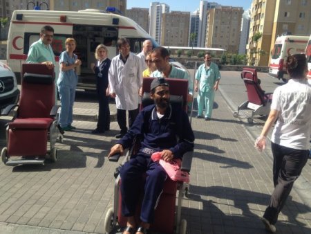 Yemenli Yaralılar İstanbul'a Getirildi