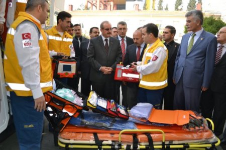 Yeni alınan ambulanslar hizmete girdi