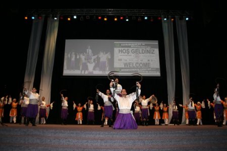 “yeni Bir Yıldız Mı Doğuyor” Dedirten İngiliz Yarışmacı, Sesiyle Büyüledi