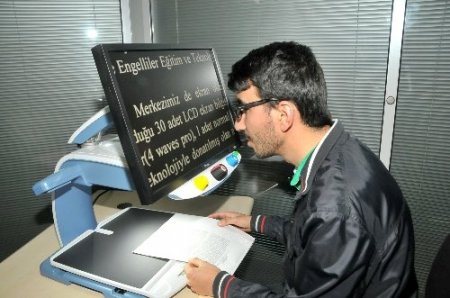 Yeni cihazlar görme engellilerin hizmetinde