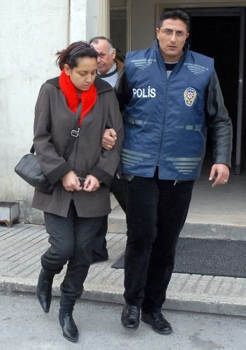 Yeni Doğan Bebeğini Havalandırma Boşluğuna Atıp Ölüme Terk Eden Kadın Tutuklandı