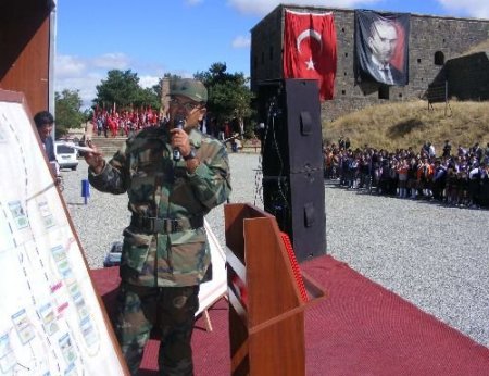 Yeni Eğitim Yılına Aziziye Tabyaları'ndaki Tarih Dersiyle Başladılar