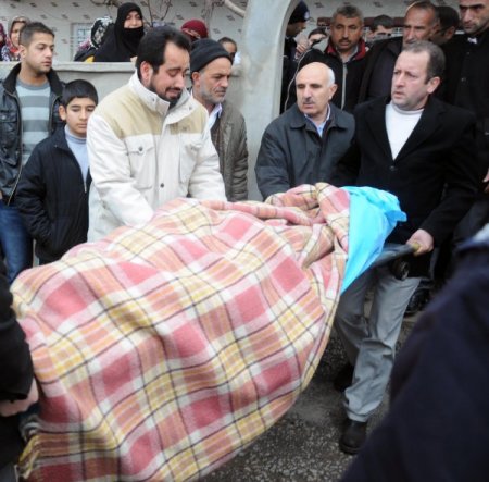 Yeni evli çifti soba zehri ayırdı