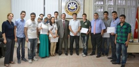 Yeni grafiker ve tasarımcılar sertifikalarını aldı