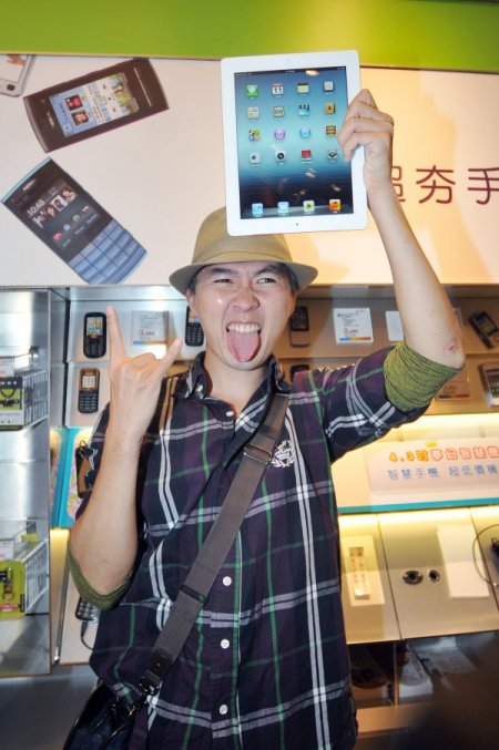 Yeni İpad Tayvan’da Satışa Sunuldu