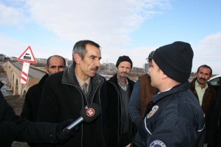 Yeni Köprü İçin Köprü Trafiğini Kestiler