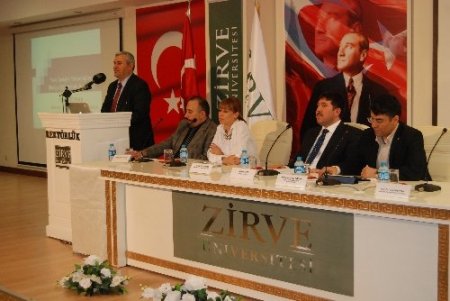 “Yeni medya çağının en önemli özelliği interaktiflik”