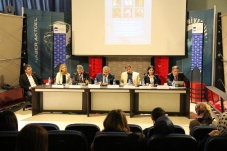 ‘Yeni medya ve eğitim ilişkisi’ Marmara İletişim’de tartışıldı