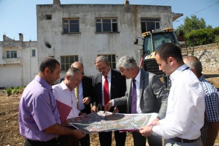 Yeni stadyumun bağlantı yollarının yapımı başladı
