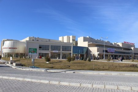 Yeni Uşak Devlet Hastanesi hizmete başladı