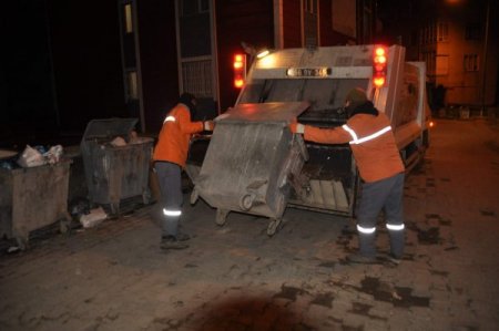 Yeni yıla çalışarak girdiler