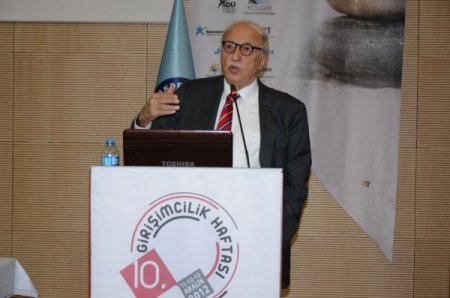 'Yeni YÖK Kanunu vakıf üniversitelerini özel üniversite dönüşme fırsatı verecek'