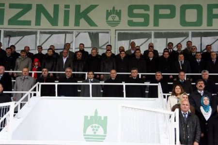 Yenilenen İznik Stadı Hizmete Açıldı