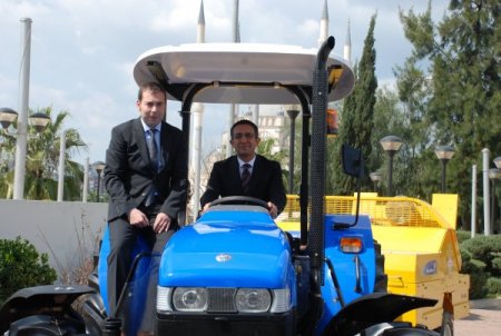 Yenilenen Türk Traktör Daha Az Yakıtla Çiftçinin Hizmetinde