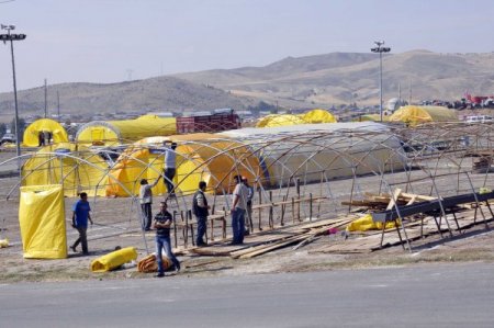 Yenimahalle Belediyesi, Yakacık'taki kurban çadırını üreticilere paylaştırdı