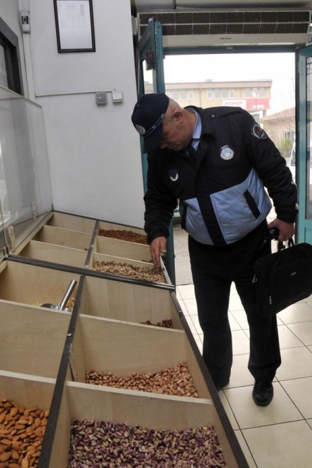 Yenimahalle Zabıtası'ndan yılbaşı denetimi