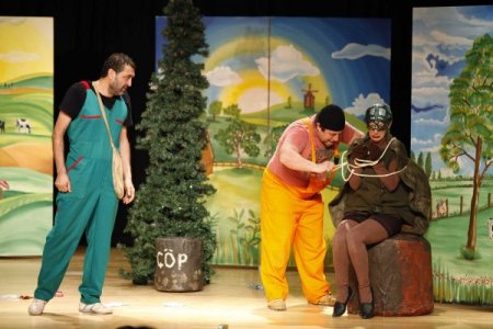 Yenimahalle'de miniklere çevre bilinci tiyatro ile aşılanıyor