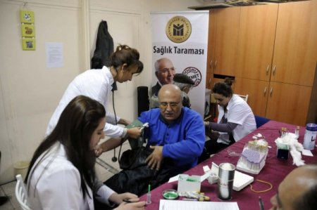 Yenimahalle'de sağlık taramaları devam ediyor