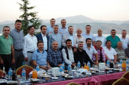 Yerel-Sen üyeleri, deprem bölgesi Van ve Bitlis’te incelemelerde bulundu