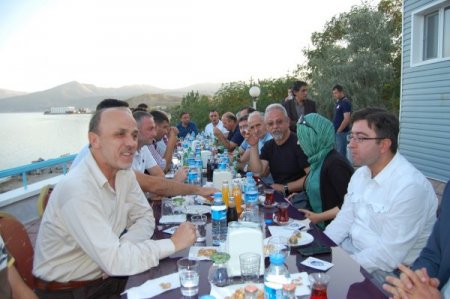 Yerel-Sen üyeleri, deprem bölgesi Van ve Bitlis’te incelemelerde bulundu