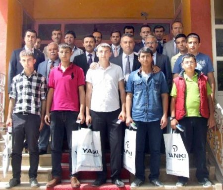 Yerköy İlçe Milli Eğitim Müdürlüğü başarılı öğrencileri ödüllendirdi