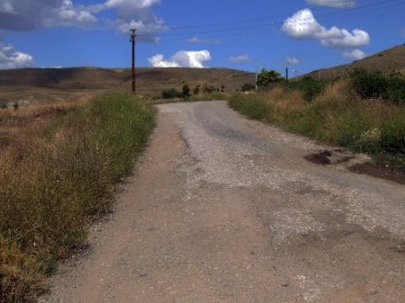 Yerköy Şehitlik yolu vatandaşın tepkisini çekiyor