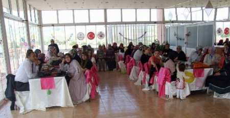 Yerköy’de anaokulu öğrencilerinin gösterisi beğenildi