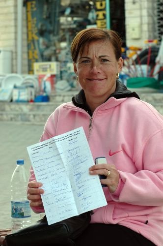 Yerleşik Turistler, Yaptıkları Süslü Mumun Gelirini Sokak Hayvanları İçin Bağışlayacak