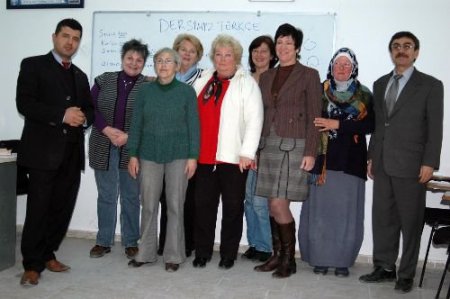 Yerleşik Yabancılar, Komşularıyla Sohbet Edebilmek İçin Türkçe Öğreniyor