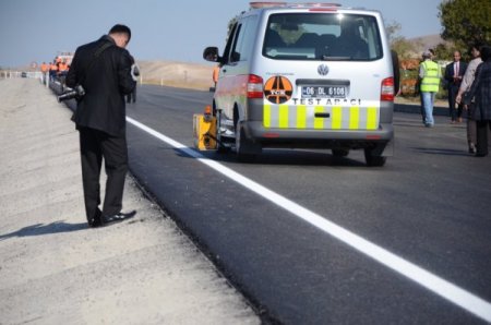 Yerli yol çizgi boyası üretildi, en az 8 milyon lira tasarruf sağlanacak