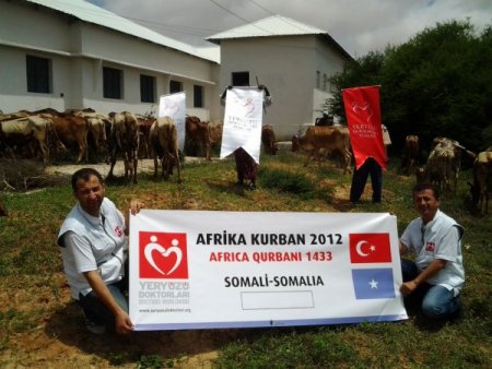 Yeryüzü Doktorları Afrika’da çifte bayram yaşattı