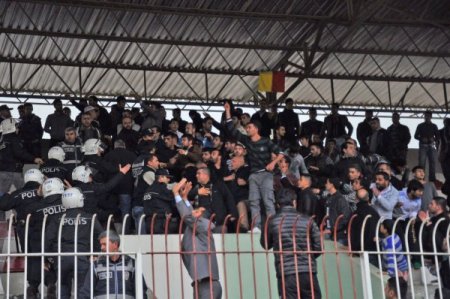 Yeşil sahada şiddet: 2 yaralı