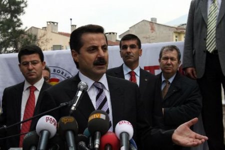 Yeşil Türbe, 3 Yıllık Restorasyon Çalışmasının Ardından Açıldı