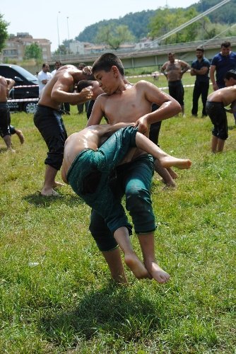 Yeşil Yeşil:Kırkpınar'da kemerin sahibi oluncaya kadar güreşi bırakmayacağım